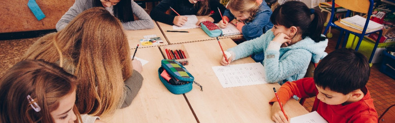 Piste d'aménagements à la maison et à l'école pour les enfants atteints de  TDA/H